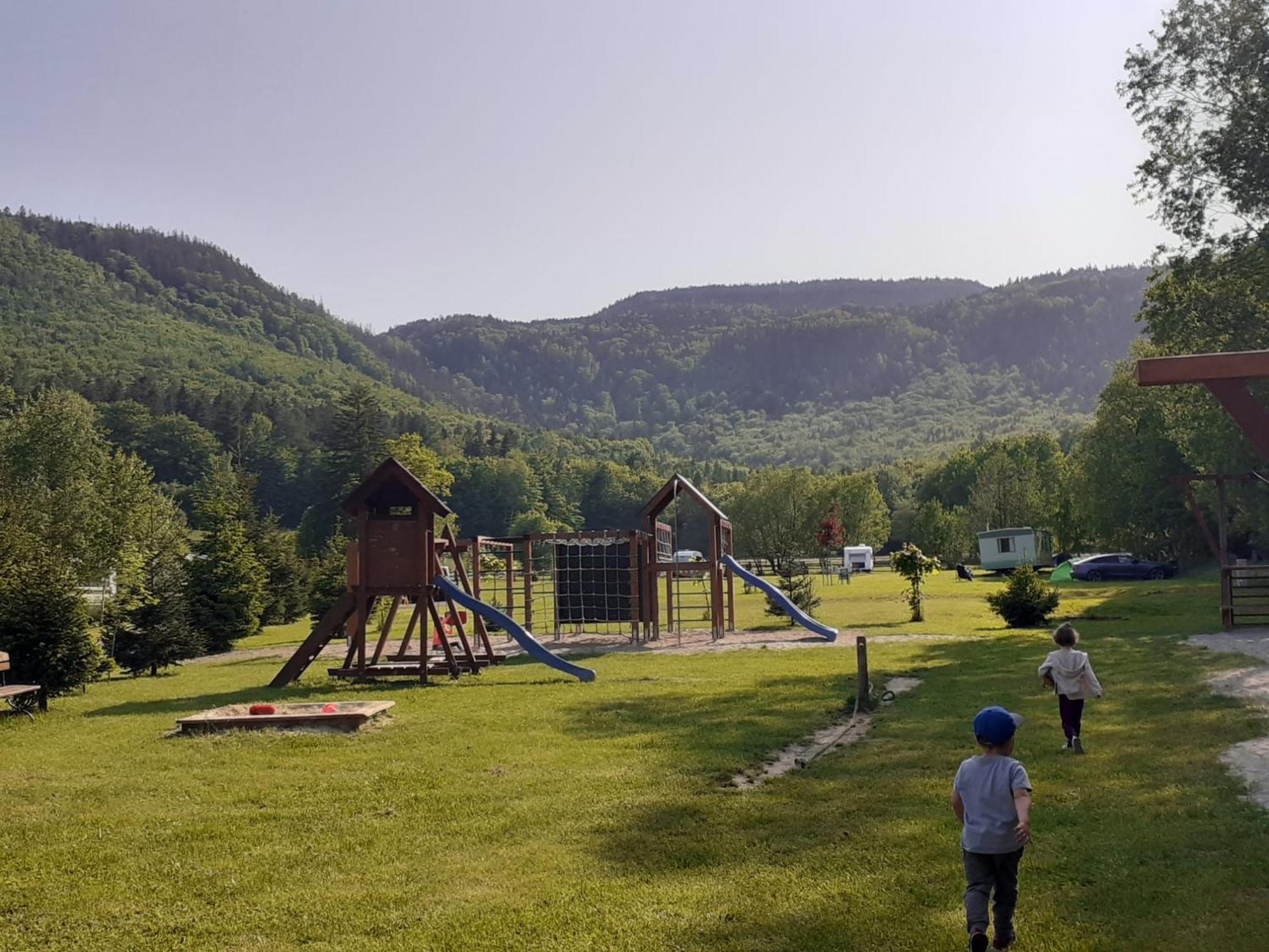 Otulina Dom W Gorach Stolowych Pod Szczelincem Pogranicze Pl-Cz 拉德库夫 外观 照片