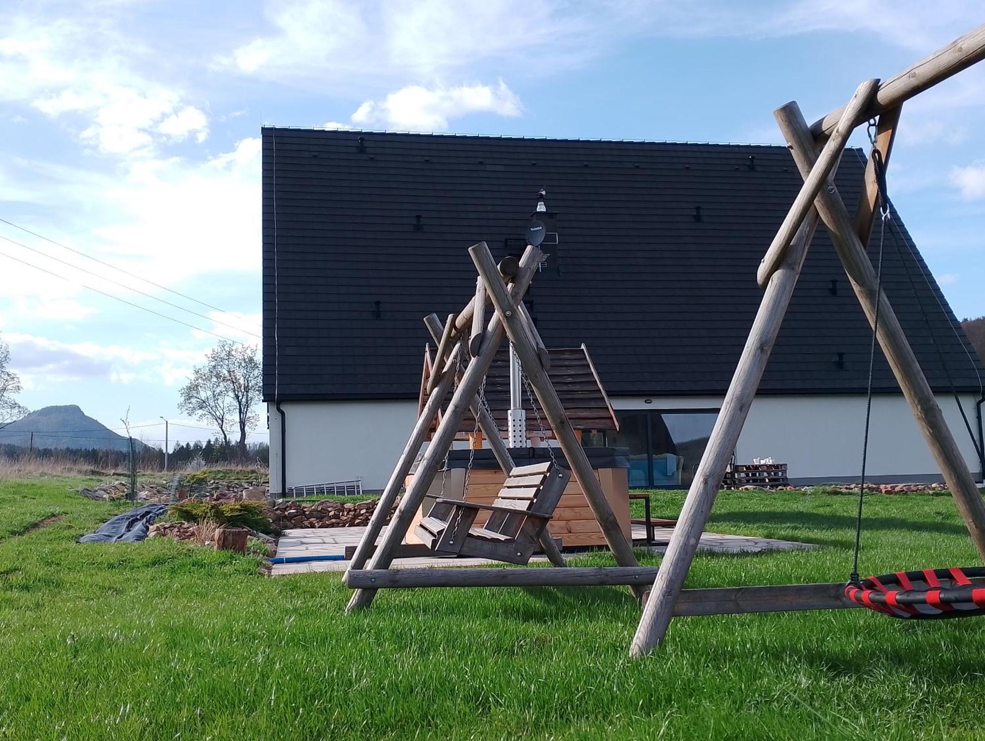 Otulina Dom W Gorach Stolowych Pod Szczelincem Pogranicze Pl-Cz 拉德库夫 外观 照片